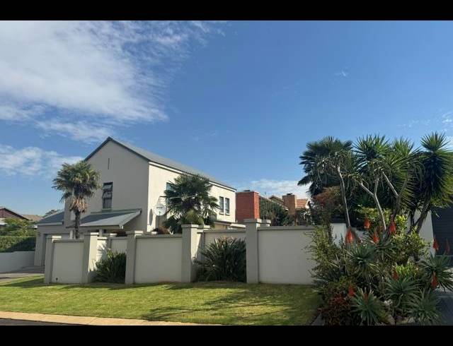 3 BEDROOM HOUSE FOR SALE IN MIDSTREAM HILL
